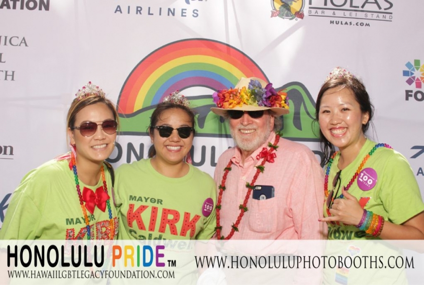 honolulu pride photo booth